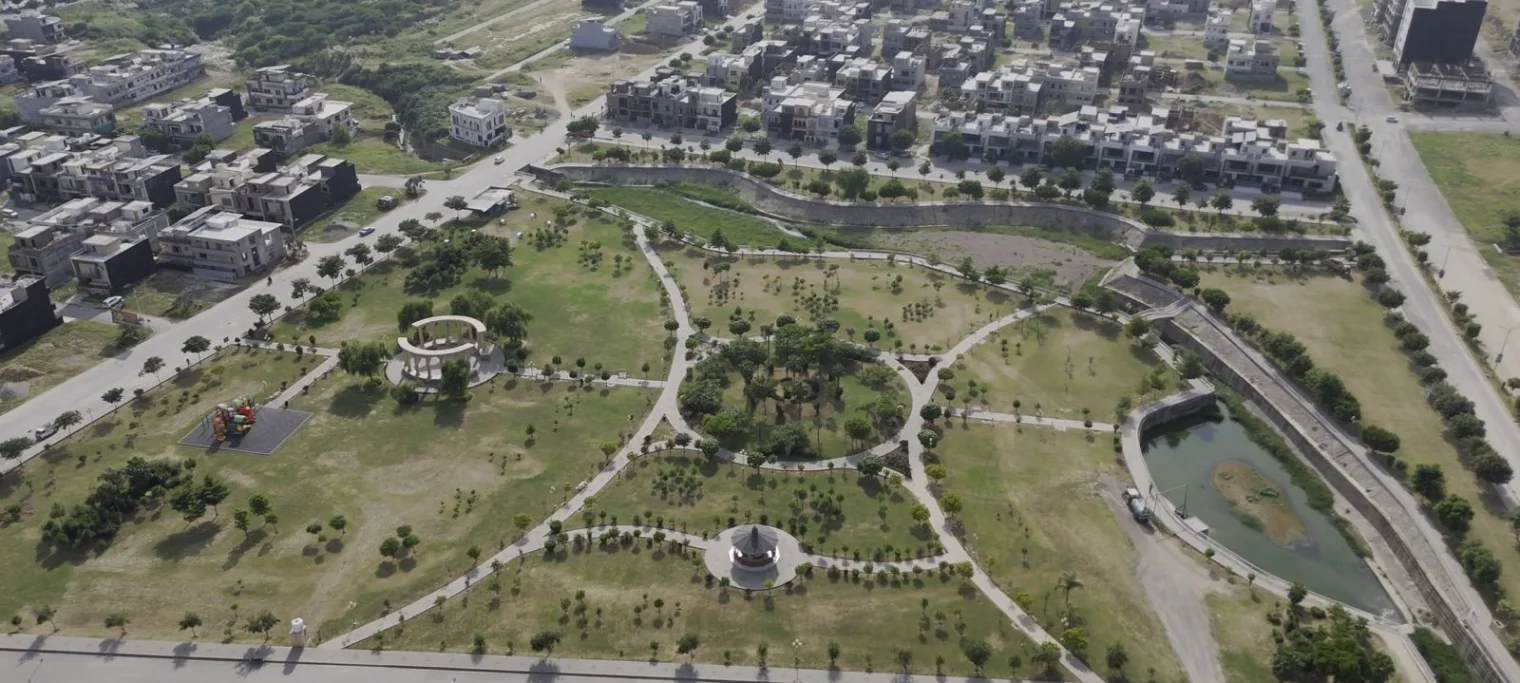 WhatsApp Image 2025-12-04 at 13.47.48 (1)