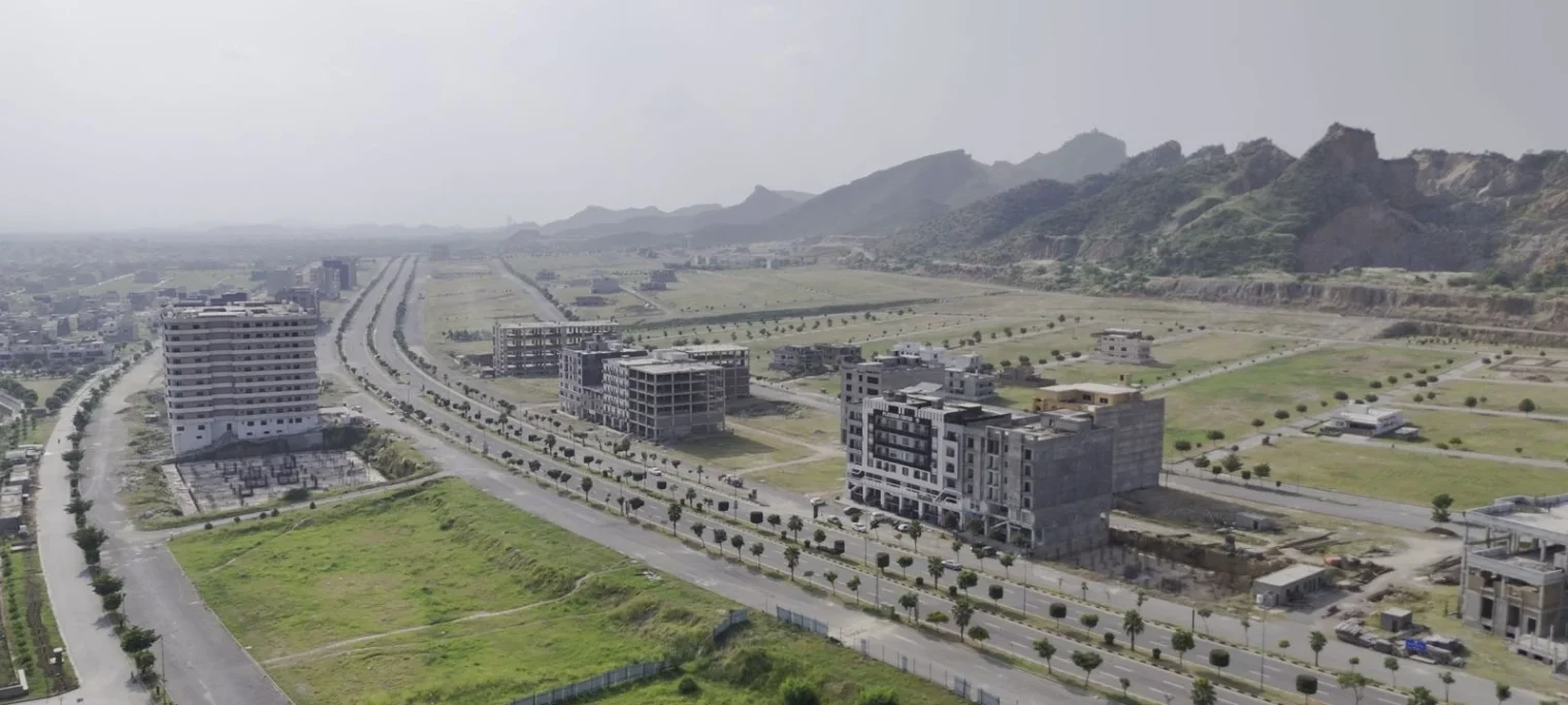 WhatsApp Image 2025-12-04 at 13.47.48 (2)